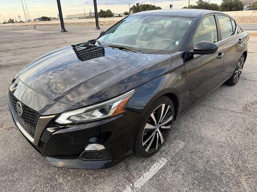 2021 Nissan Altima SR FWD