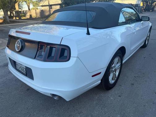 2014 Ford Mustang V6 Premium