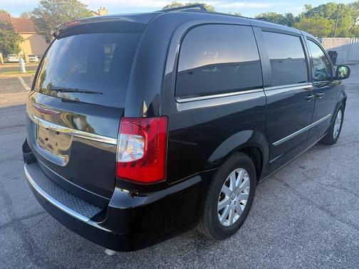 2015 Chrysler Town & Country Touring