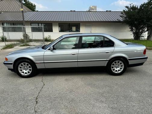 2000 BMW 740 740iL 4dr Sedan