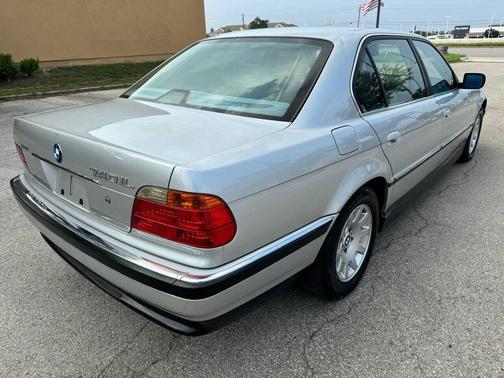 2000 BMW 740 740iL 4dr Sedan
