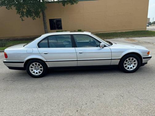 2000 BMW 740 740iL 4dr Sedan