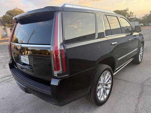 2018 Cadillac Escalade Premium Luxury