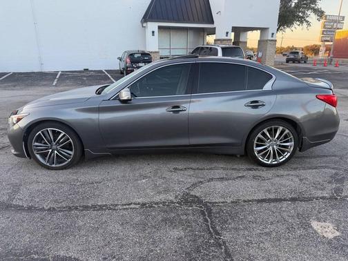 2017 INFINITI Q50 Hybrid Premium