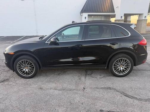 2014 Porsche Cayenne Platinum Edition