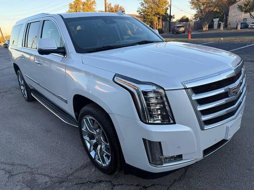 2016 Cadillac Escalade ESV Luxury