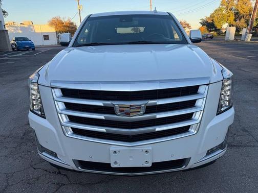 2016 Cadillac Escalade ESV Luxury