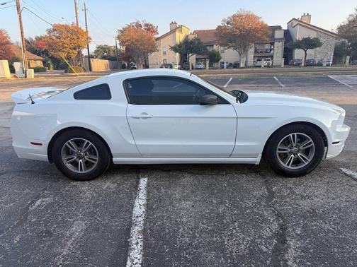 2014 Ford Mustang V6