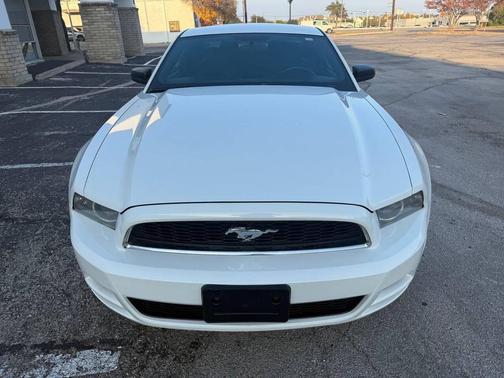 2014 Ford Mustang V6