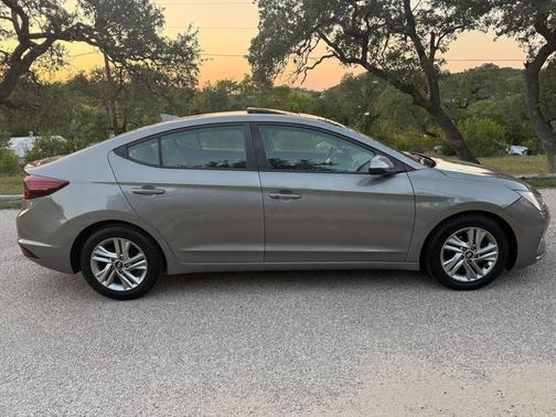2020 Hyundai ELANTRA Value Edition
