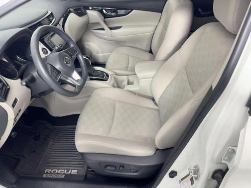 2020 Nissan Rogue Sport SV