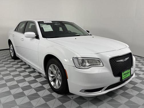 2023 Chrysler 300 Touring