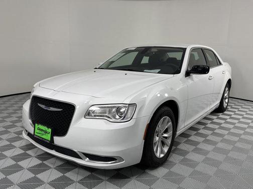 2023 Chrysler 300 Touring