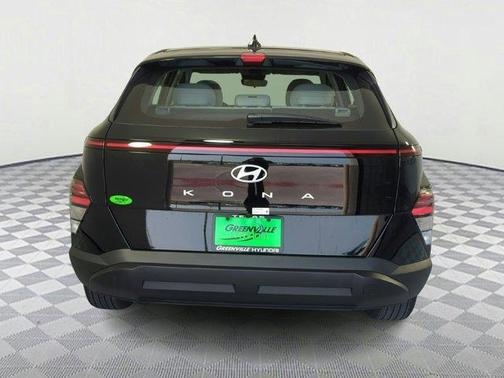 2025 Hyundai KONA SE