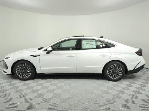 2025 Hyundai SONATA Hybrid Limited