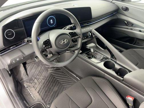 2026 Hyundai ELANTRA HEV SEL Sport