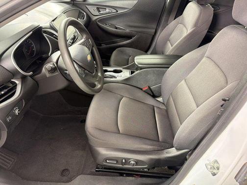 Summit White 2023 Chevrolet Malibu LT