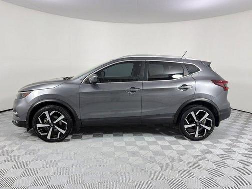 Gun Metallic 2022 Nissan Rogue Sport SL