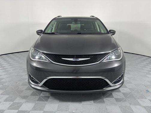 2020 Chrysler Pacifica Touring-L