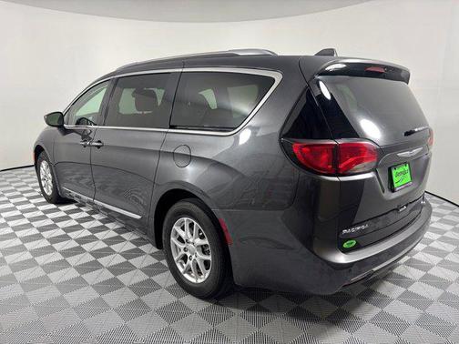 2020 Chrysler Pacifica Touring-L