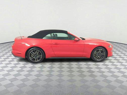 2022 Ford Mustang EcoBoost