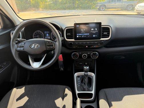 2021 Hyundai VENUE SE