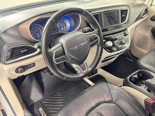 2018 Chrysler Pacifica Touring-L