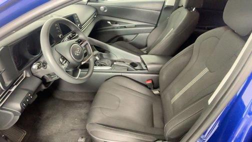 2021 Hyundai ELANTRA SE