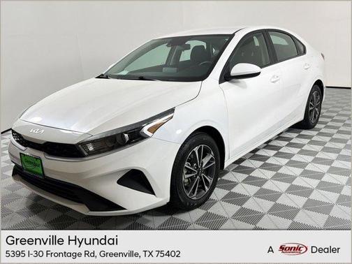 Snow White Pearl 2024 Kia Forte LXS