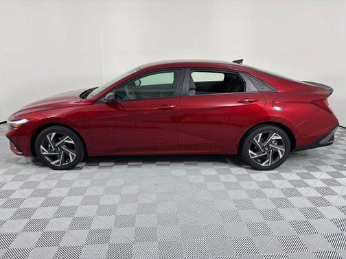 2025 Hyundai ELANTRA HEV SEL Sport