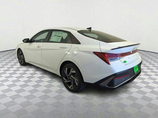 2025 Hyundai ELANTRA HEV SEL Sport