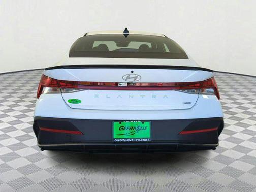 2025 Hyundai ELANTRA HEV SEL Sport