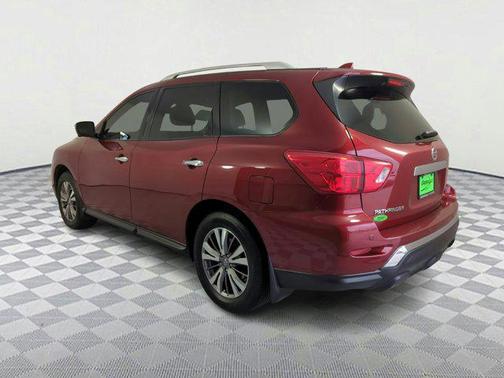 2019 Nissan Pathfinder SL
