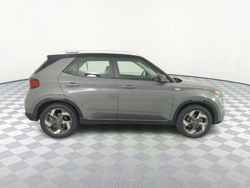 2022 Hyundai VENUE Limited