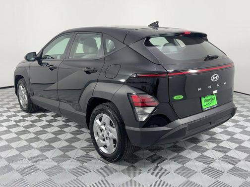 2025 Hyundai KONA SE
