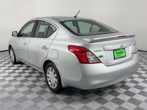 2014 Nissan Versa 1.6 SV