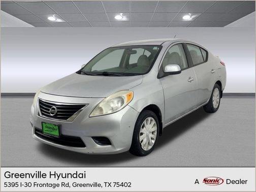 2014 Nissan Versa 1.6 SV