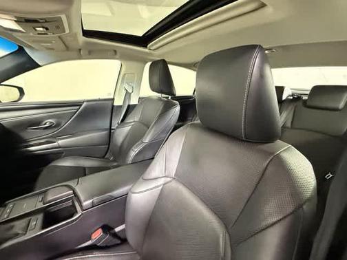 Obsidian 2019 Lexus ES 350 Base