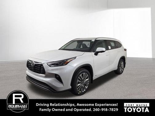 Wind Chill Pearl 2026 Toyota Highlander Hybrid Platinum