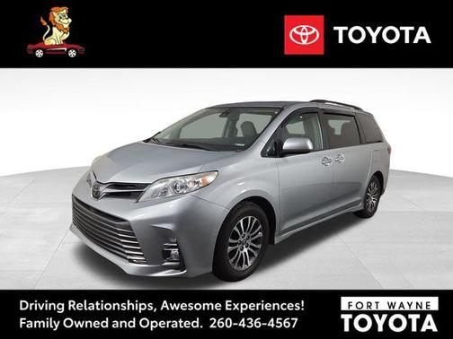 2020 Toyota Sienna XLE