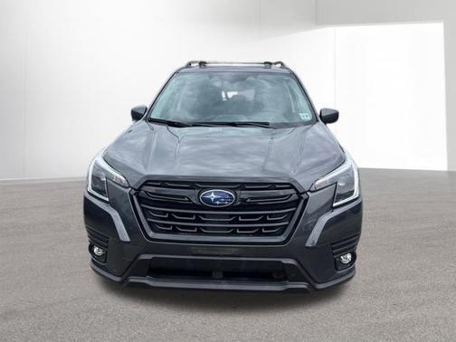 Magnetite Gray Metallic 2024 Subaru Forester Premium