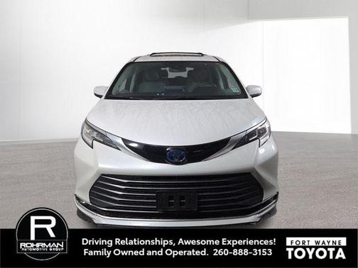 2023 Toyota Sienna Limited 7-Passenger
