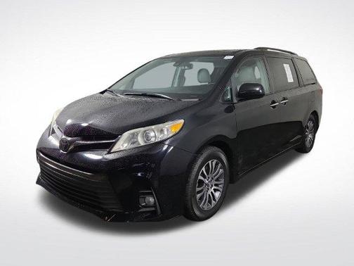 Midnight Black Metallic 2019 Toyota Sienna XLE Premium