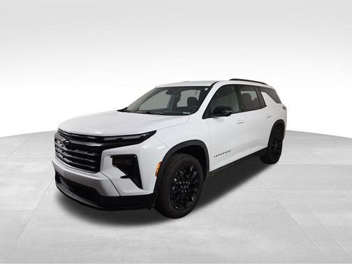 Summit White 2024 Chevrolet Traverse LT