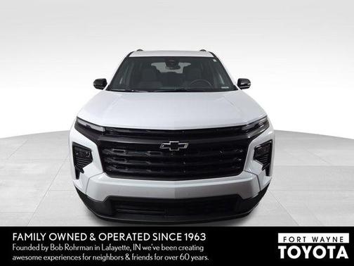 Summit White 2024 Chevrolet Traverse LT