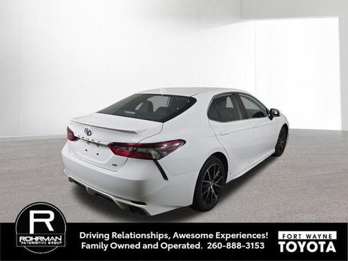 2023 Toyota Camry SE