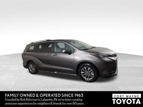 2024 Toyota Sienna XLE