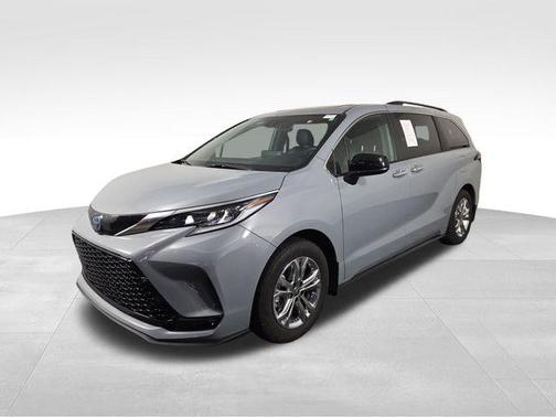 2023 Toyota Sienna XSE 7 Passenger