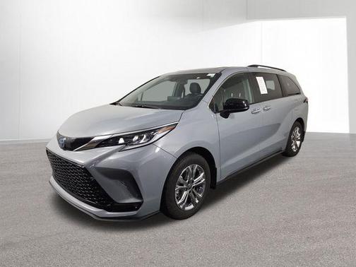 2023 Toyota Sienna XSE 7 Passenger