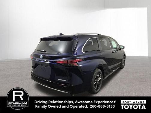 2025 Toyota Sienna Platinum 7 Passenger